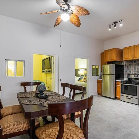 2 Br/ 1 Ba Home, Sleeps 10, 1 Min Walk To Rosarito Beach Exteriér fotografie