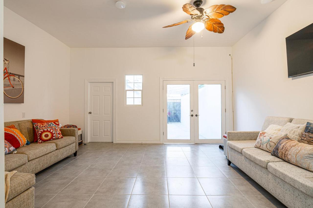 2 Br/ 1 Ba Home, Sleeps 10, 1 Min Walk To Rosarito Beach Exteriér fotografie