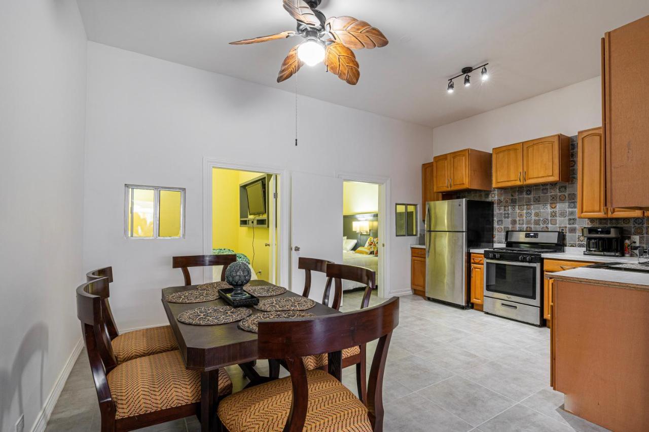 2 Br/ 1 Ba Home, Sleeps 10, 1 Min Walk To Rosarito Beach Exteriér fotografie