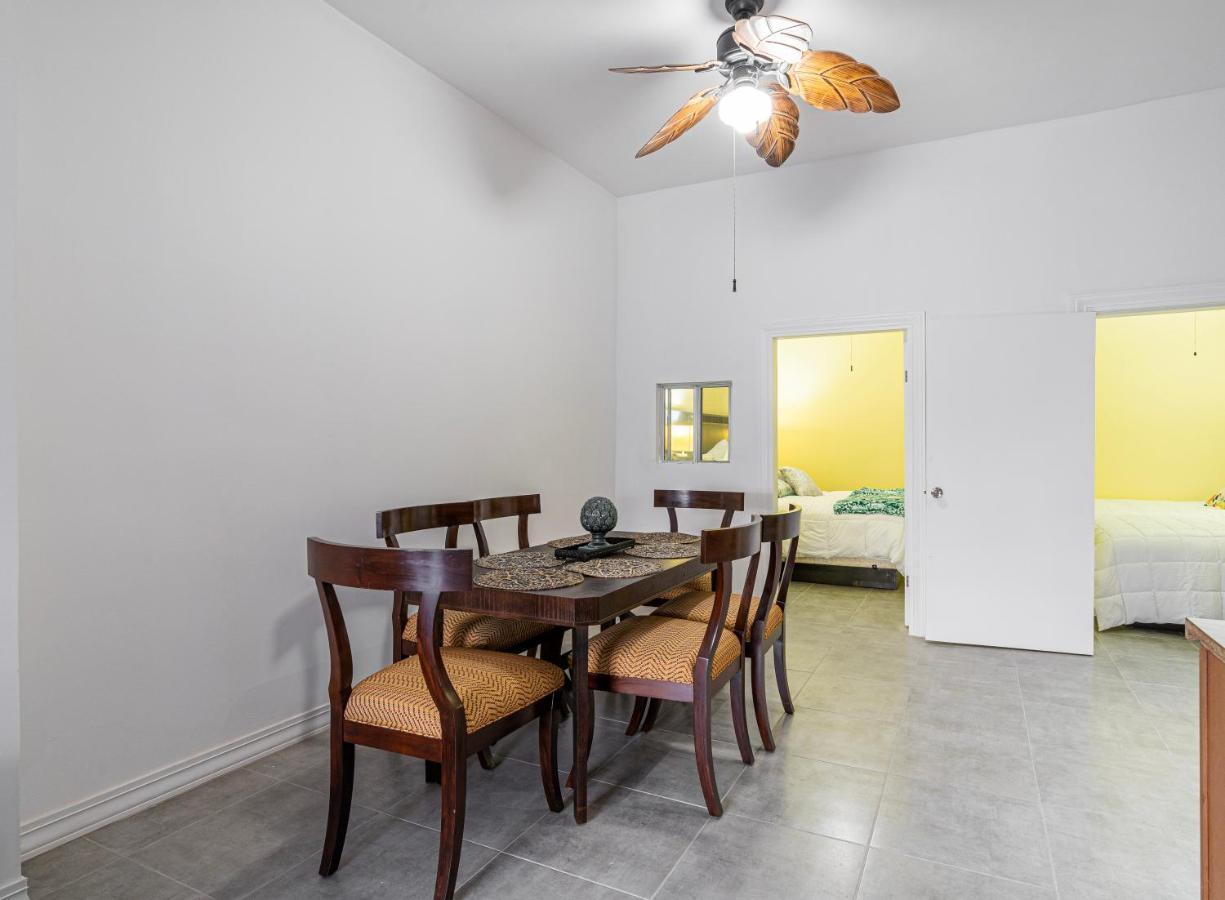 2 Br/ 1 Ba Home, Sleeps 10, 1 Min Walk To Rosarito Beach Exteriér fotografie