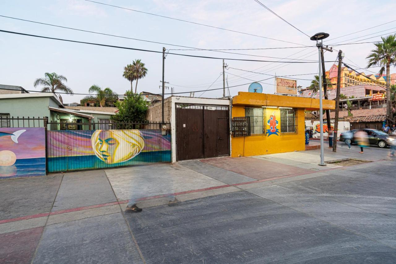 2 Br/ 1 Ba Home, Sleeps 10, 1 Min Walk To Rosarito Beach Exteriér fotografie