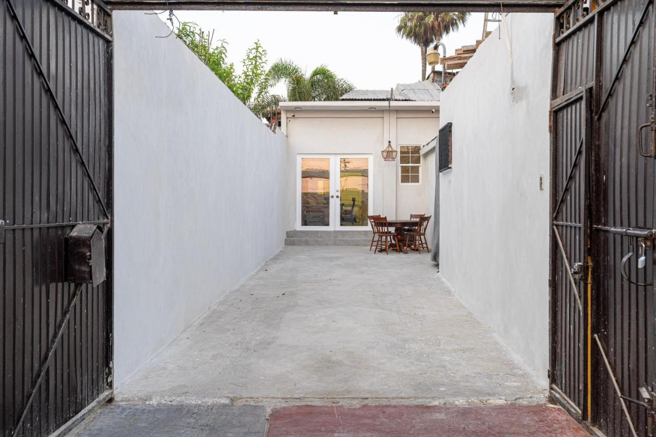 2 Br/ 1 Ba Home, Sleeps 10, 1 Min Walk To Rosarito Beach Exteriér fotografie